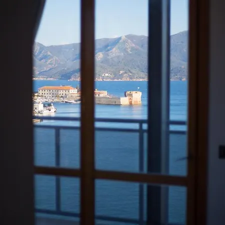 Bed and Breakfast La Terrazza Sul Mare 3*