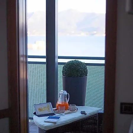 住宿加早餐酒店 La Terrazza Sul Mare 3*
